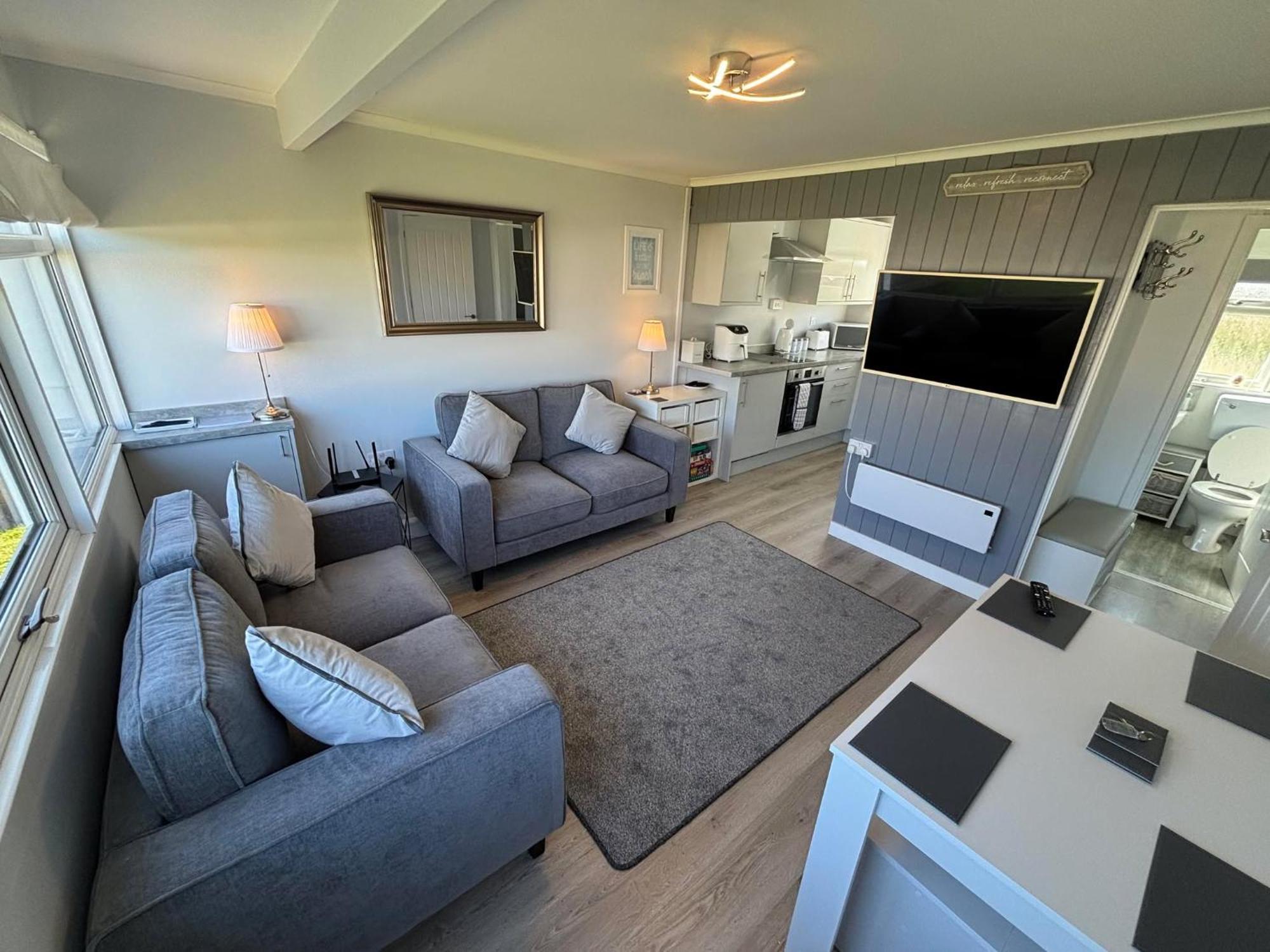 169 Sunbeach, Scratby - Two Bed Chalet, Sleeps 5, Pet Friendly, Free Pool And Entertainment Passes Wifi And Linen And Towels Included Apartamento Great Yarmouth